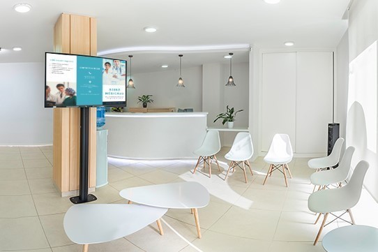 Orienter_les_patients_et_les_visiteurs_avec_une_communication_numerique1 Orienter_les_patients_et_les_visiteurs_avec_une_communication_numerique1